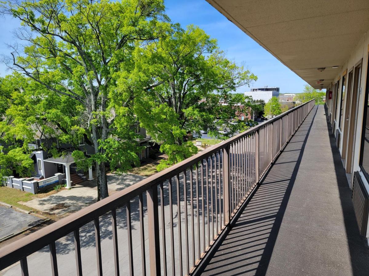 Studio 9 Inn & Suites Decatur Εξωτερικό φωτογραφία