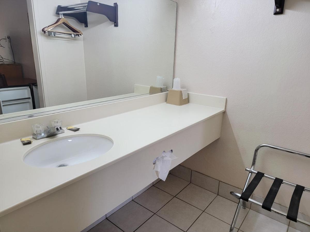 Studio 9 Inn & Suites Decatur Εξωτερικό φωτογραφία